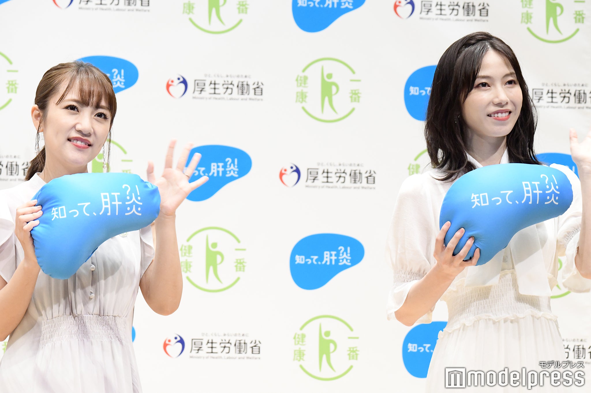 高橋みなみ、横山由依（C）モデルプレス