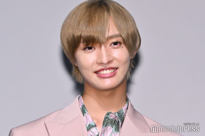 自らキスシーン撮影時のハプニングをバラしてしまった佐藤新 (C)モデルプレス