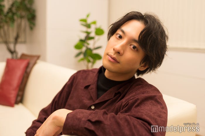 渡部秀(C)モデルプレス