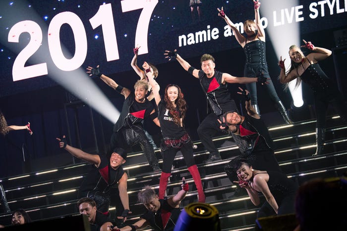 安室奈美恵/「WE ◆ NAMIE HANABI SHOW」前夜祭より(提供写真)
