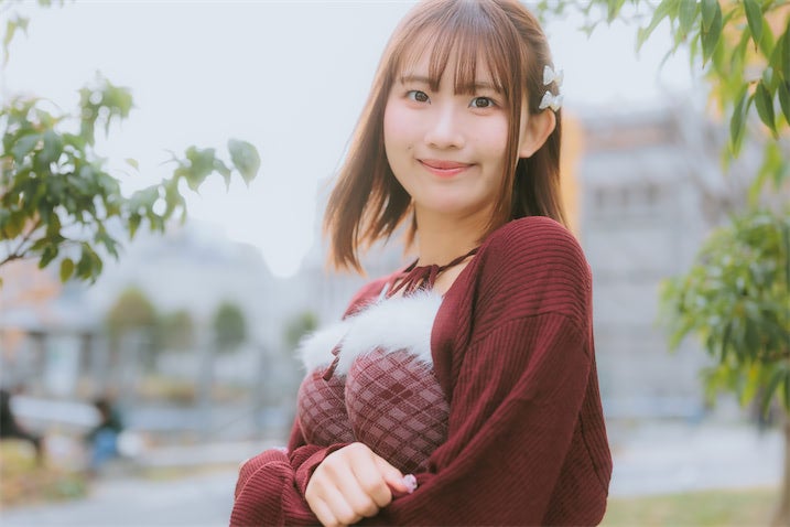 話題のGカップ看護学生アイドルに会ってきた「プールに落ちてびしょ濡れ動画」で大バズ400万再生