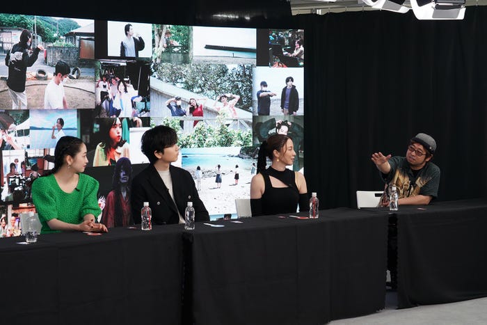川添野愛、水石亜飛夢、伊藤歩、清水崇監督(C)2023「忌怪島/きかいじま」製作委員会