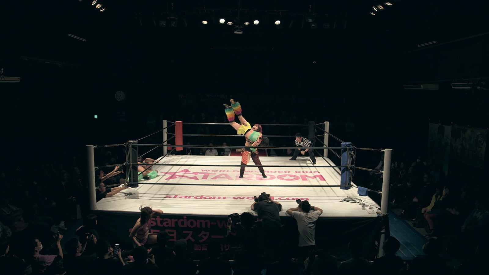 花の試合の様子「TERRACE HOUSE TOKYO 2019-2020」32nd WEEK（C）フジテレビ／イースト・エンタテインメント