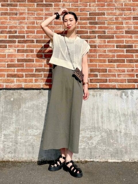 ベスト　コーデ　夏