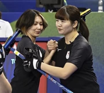 カーリング日本女子、最後に掴んだ意地の1勝 吉村「幸せな時間だった」葛藤し続けた9試合「本来の私たちはこんなんじゃない」悩み、迷うも最後は小谷が「どうしても勝ちたい」思いぶつけ一丸に