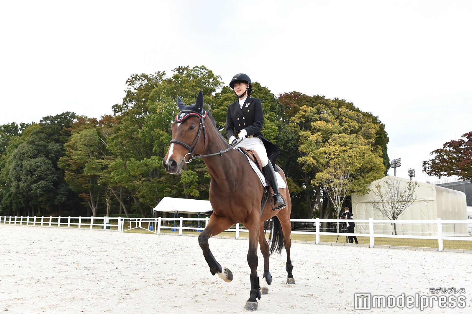菅井友香（C）モデルプレス