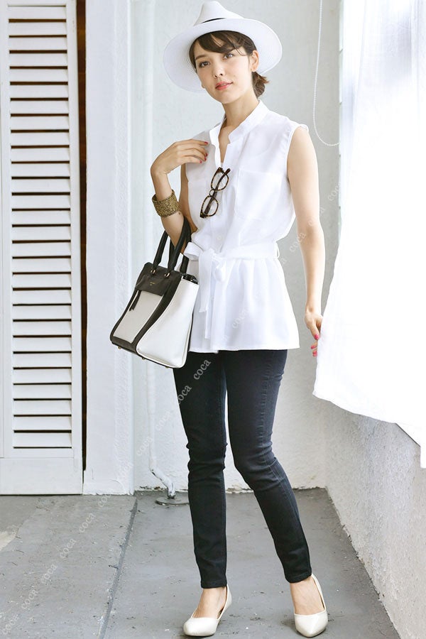 サラッと着心地のりぼん付き上品ブラウス「coca」3,990円（税込）