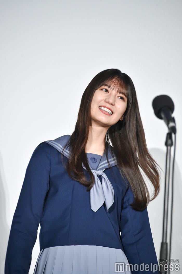 緊張しながらもコナン愛を叫んだ小坂菜緒(C)モデルプレス