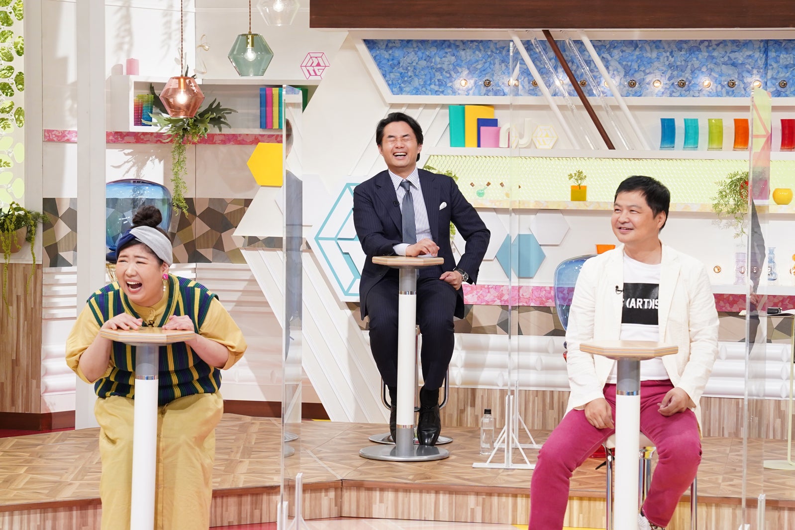 （左から）馬場園梓、杉村太蔵、月亭方正（C）読売テレビ