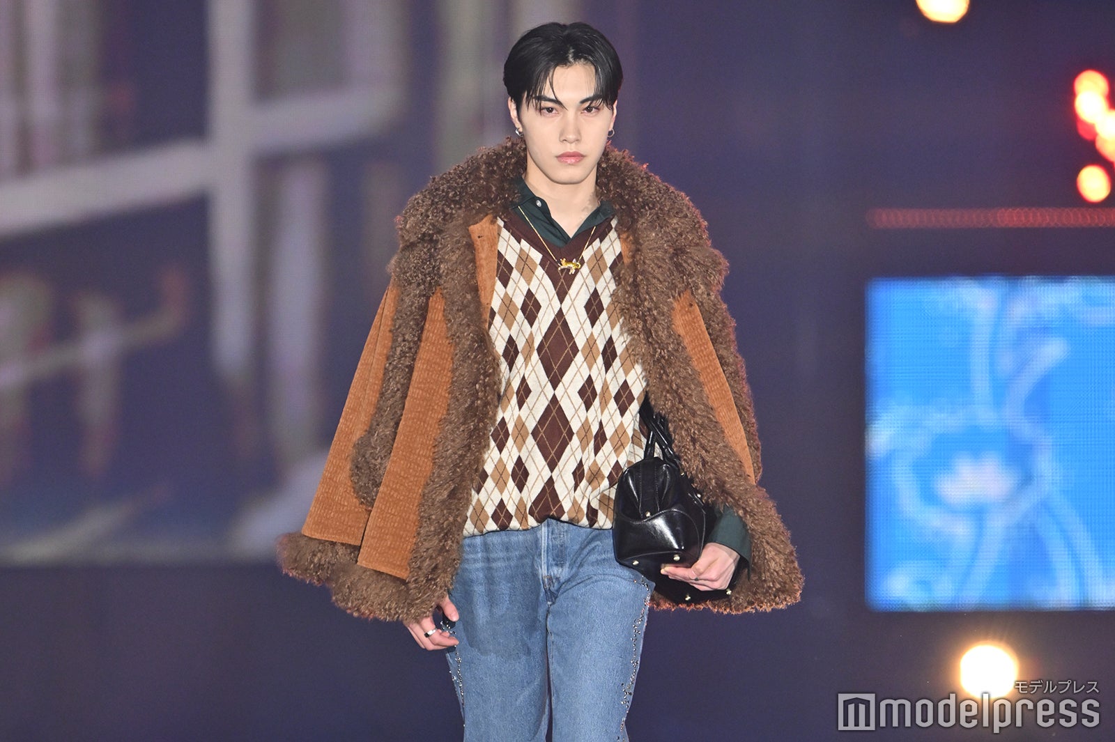 （C）モデルプレス