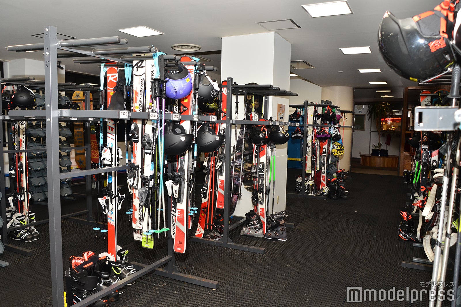 レンタルグッズ置き場（C）モデルプレス