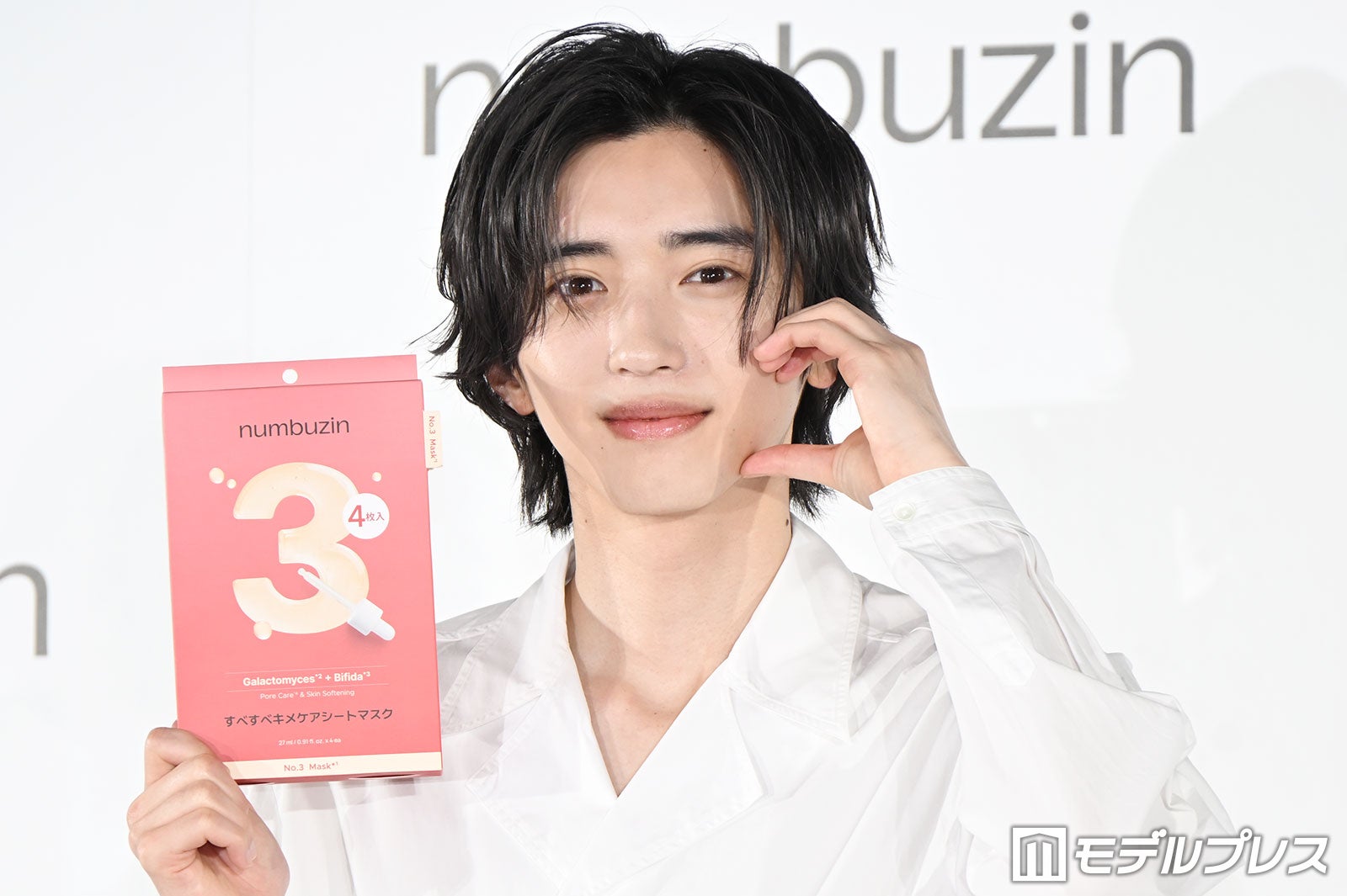 なにわ男子・道枝駿佑「毛穴まで見られてる」ライブ前の美容事情告白　巨大ジェンガでまさかの“反則”「書かないで」