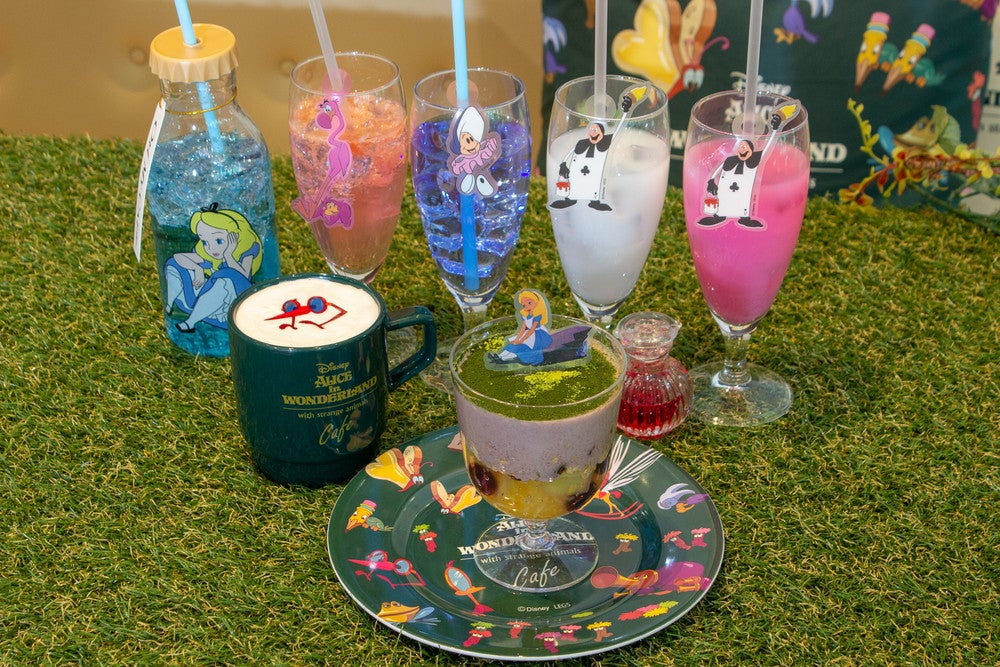 ディズニー ふしぎの国のアリス」OH MY CAFE、アリスの冷製パスタや白