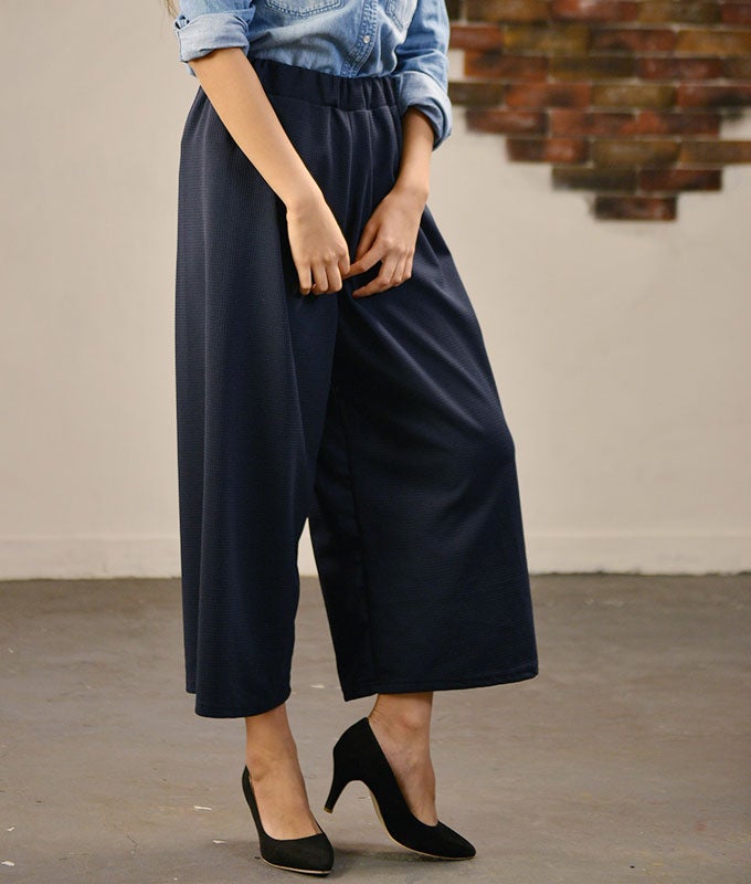 やわらか履き心地のシンプルガウチョパンツ「coca」1,490円（税込）／画像提供：coca