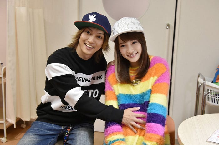 喜矢武豊、川栄李奈/「コウノドリ」第3話より(画像提供:TBS)