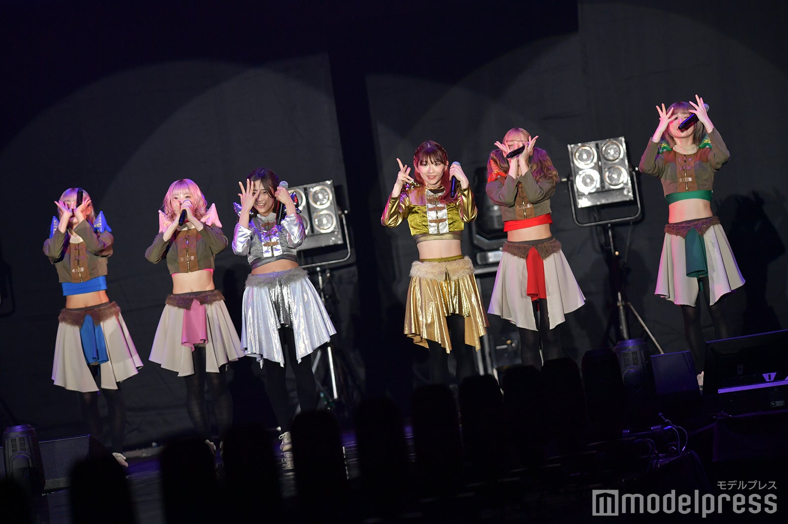 豆柴の大群（C）モデルプレス