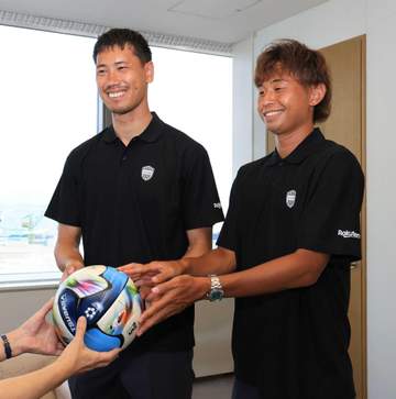 J1神戸・郷家「取れるタイトルは全て取る」前川「日本一のゴールキーパーに」 「秋春制」開幕へ千布社長と抱負