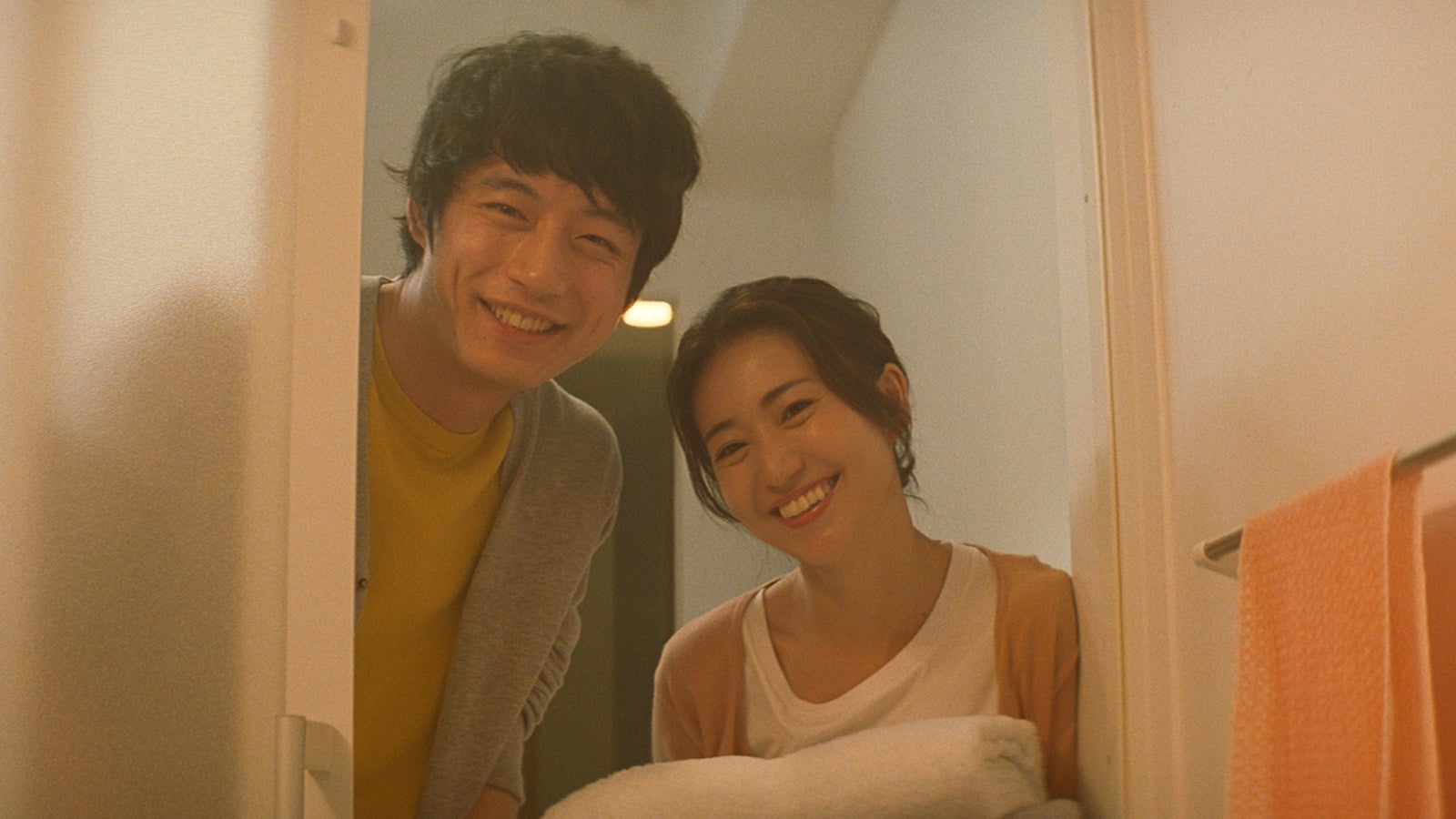 大島優子＆坂口健太郎、理想の夫婦像語る