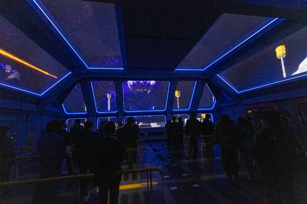 実物大ガンダム像に大興奮！