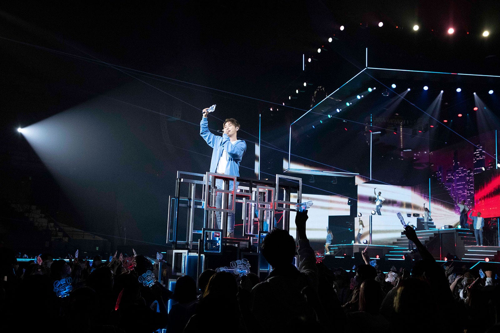 AAA與真司郎、アーティスト活動休止前最後のライブが映像化決定　リハーサル・メイキング映像も収録