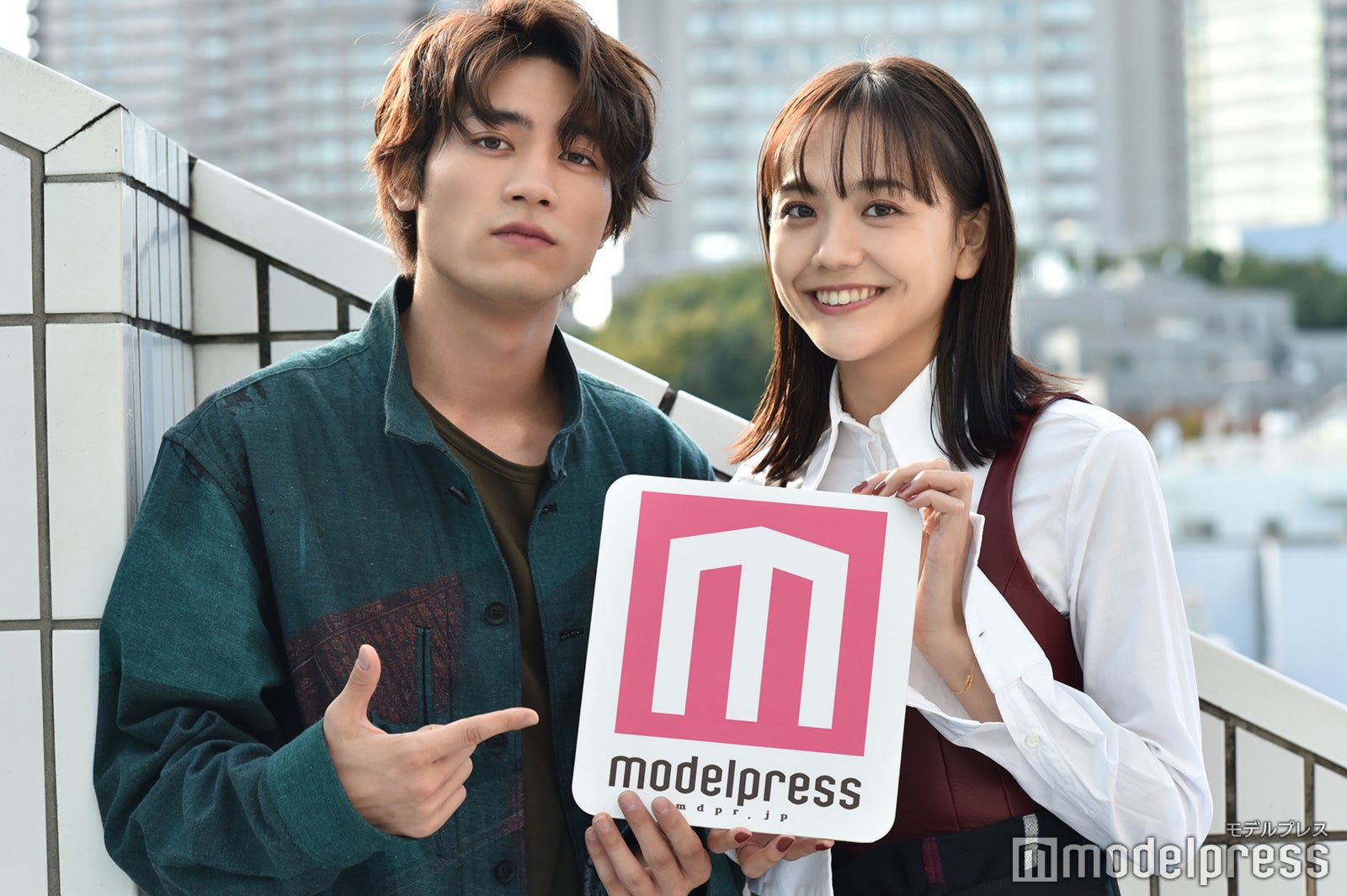 板垣瑞生と松井愛莉 （C）モデルプレス