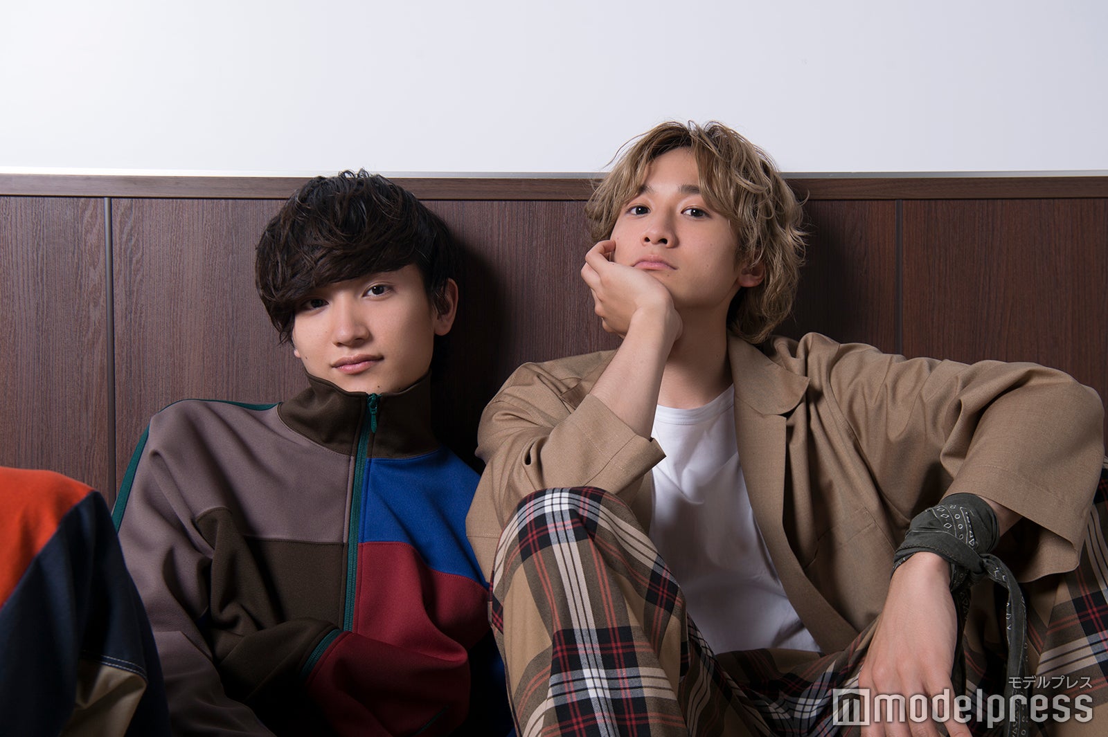 （左から）金子大地、小関裕太 （C）モデルプレス