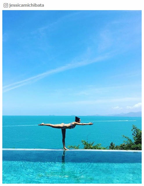 道端ジェシカ、ビキニ姿でヘルシーボディ開放　「このポーズはすごい」「憧れの体型」と絶賛の声