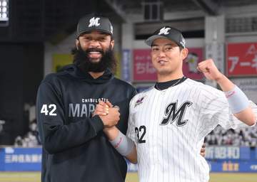 ロッテ 20試合ぶりに先発投手に白星 ジャクソン7回0封12Kの力投 佐藤先制打、寺地3号ソロ 2連勝で借金3