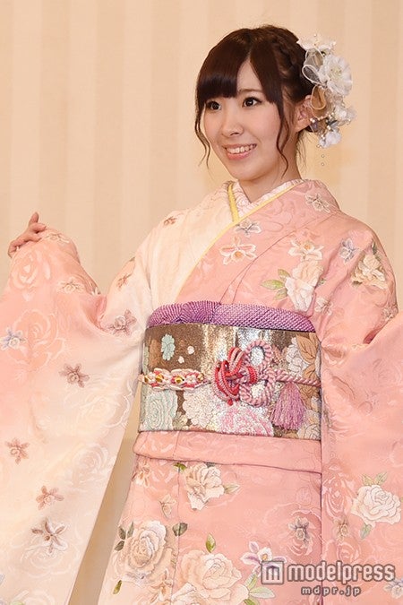 うっとり美乳no 1 が振袖着こなす エロいです と絶賛 モデルプレス うっとり美乳no 1 が振袖着こなす エロいです と絶賛 モデルプレス