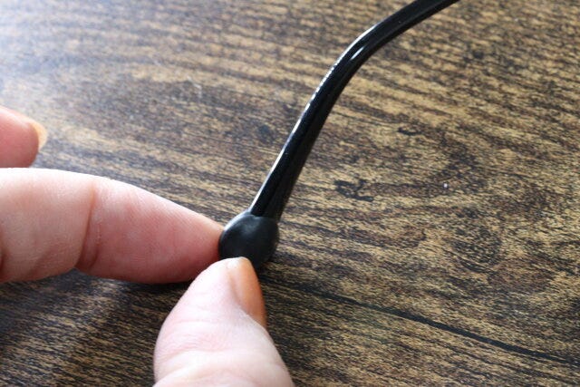 セリア　メガネストッパー