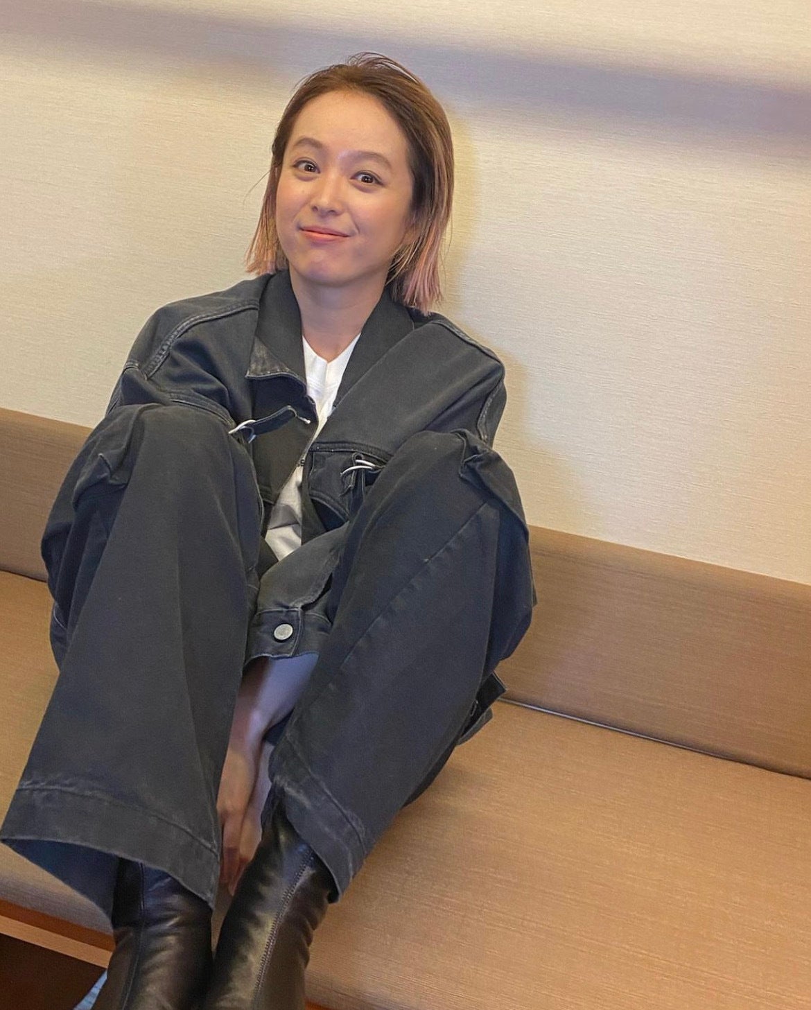 清野菜名、ほんのりピンクの“裾カラー”に絶賛続々 髪色事情に注目する声も