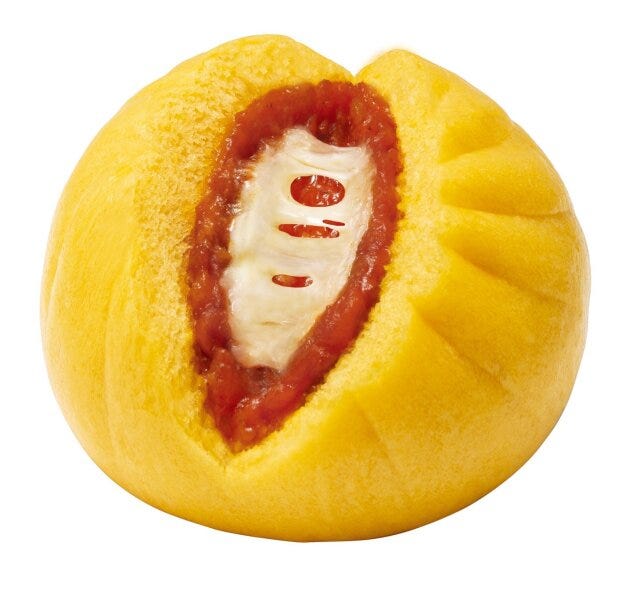 ファミマの人気ののび～るチーズの濃厚ピザまん