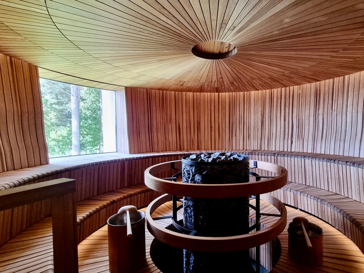 有名建築家が手掛ける、芸術性の高いモダンなサウナ室も増えている