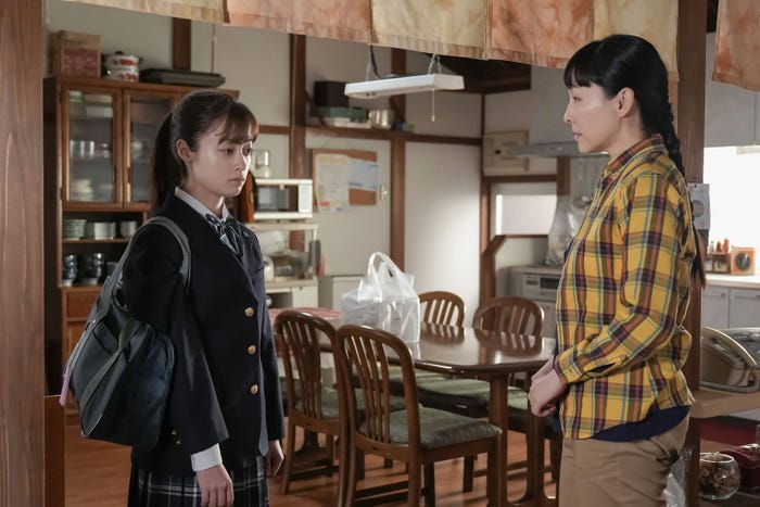 橋本環奈、麻生久美子「おむすび」第15話(C)NHK