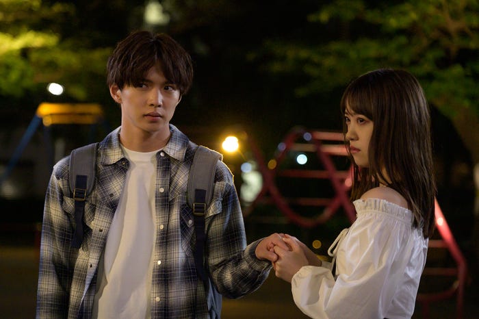 佐藤大樹、堀未央奈(C)「理想ノカレシ」製作委員会