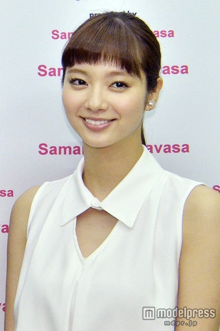 新川優愛