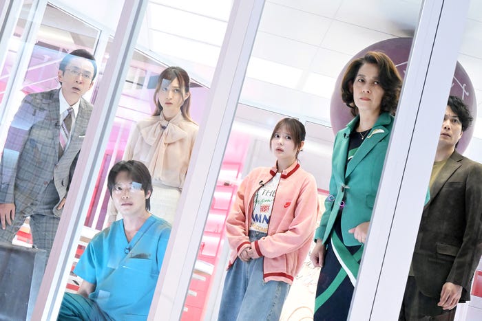 福澤朗、山口大地、宮部のぞみ、齊藤なぎさ、片岡礼子、戸次重幸「放送局占拠」第6話(C)日本テレビ