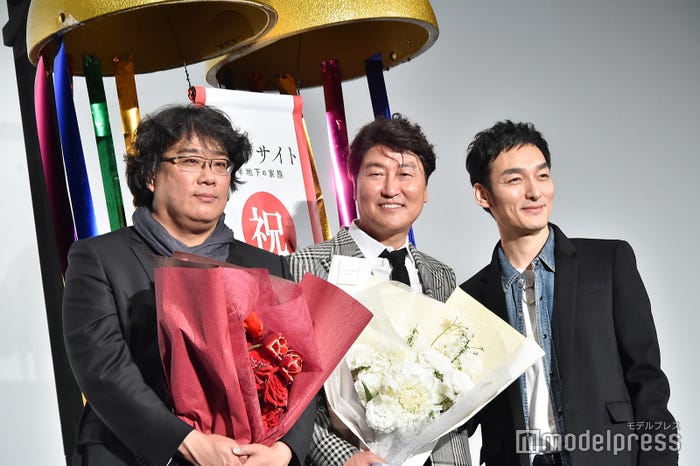 ポン・ジュノ監督、ソン・ガンホ、草なぎ剛(C)モデルプレス