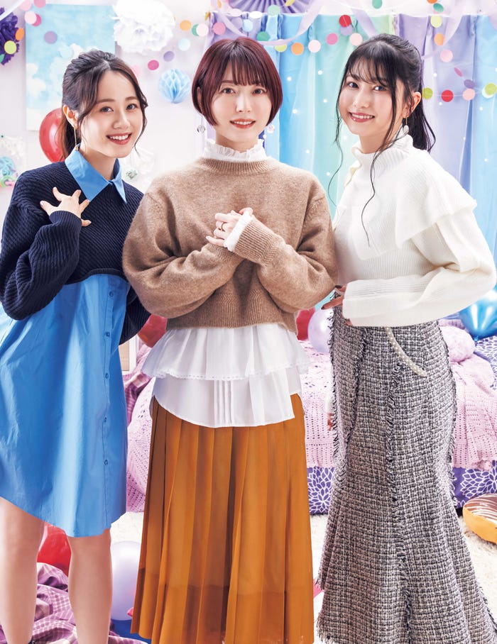 (左から)伊藤未来、花澤香菜、雨宮天(C)フジシロタカノリ/集英社