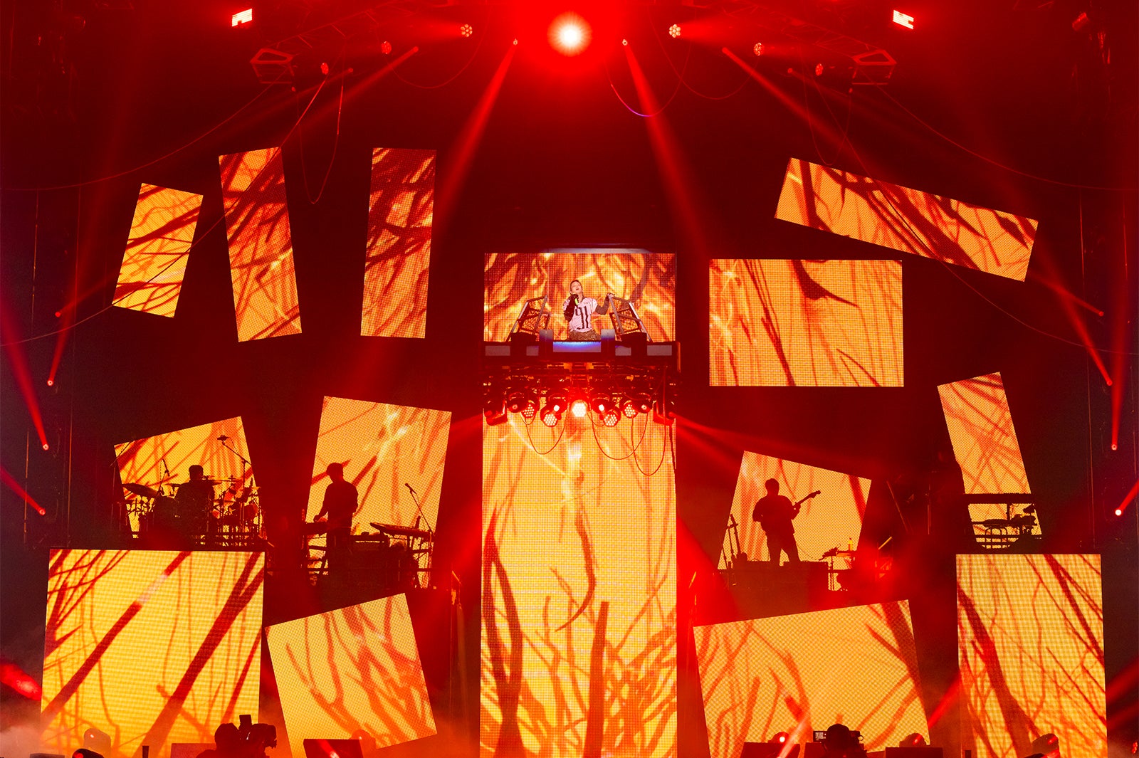 KEY／撮影：田中聖太郎写真事務所