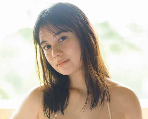 大久保桜子「週プレ」初表紙 圧巻の美バストで魅了