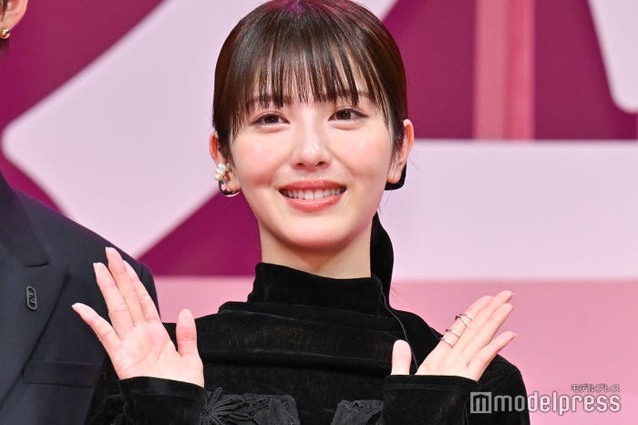 浜辺美波(C)モデルプレス