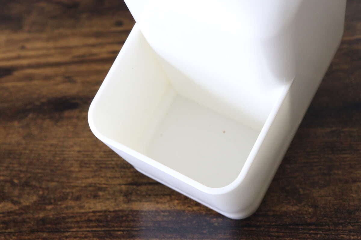 キッチンディスペンサー（スポンジホルダー付、WH）　形状