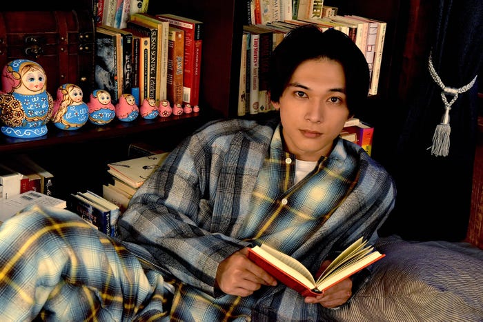 “おやすみ王子”吉沢亮のおやすみ事情(C)NHK