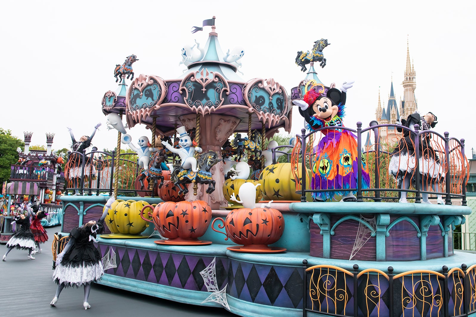 「スプーキー“Boo！”パレード」（C）Disney