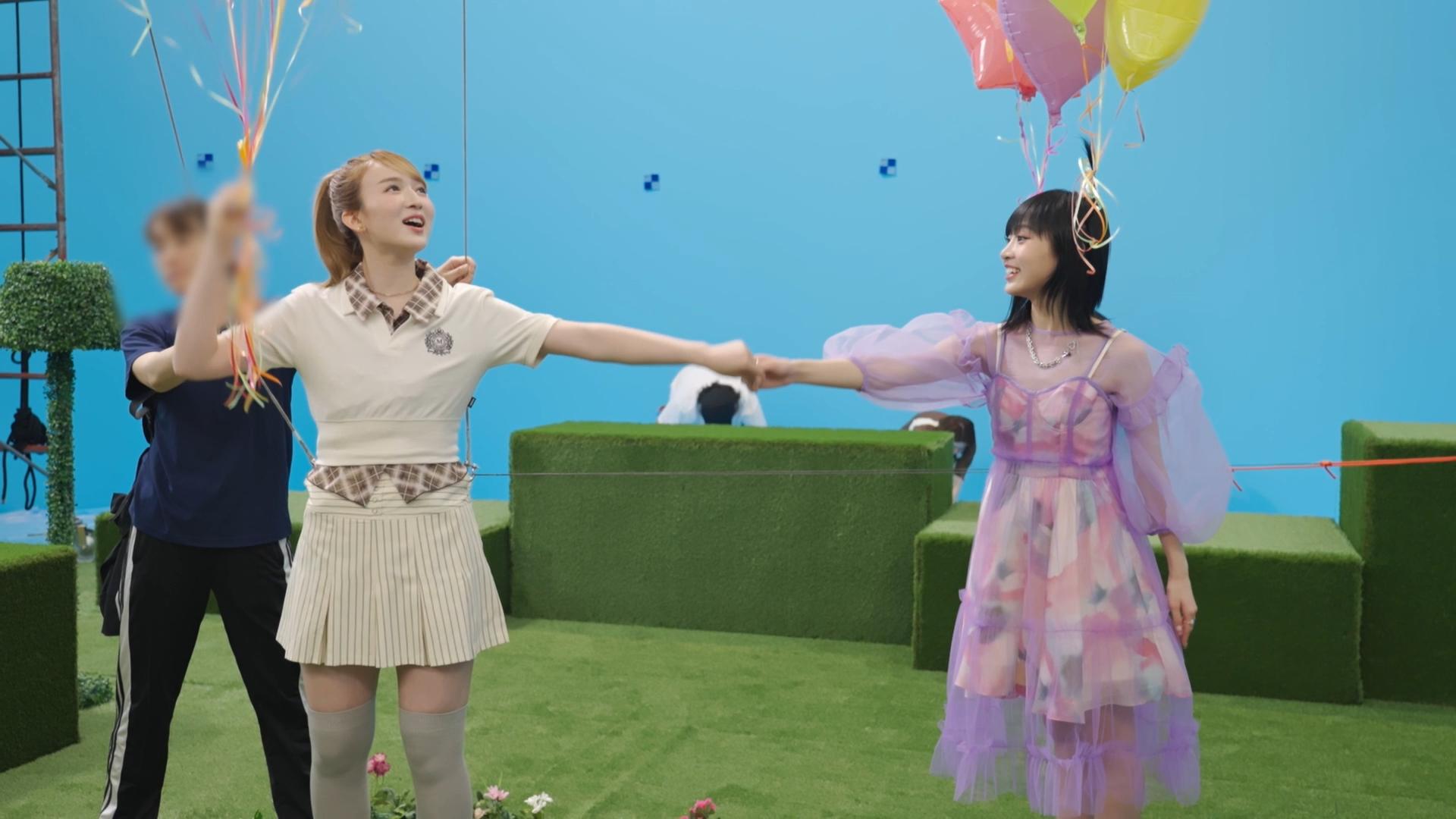 ME:I「ホットペッパービューティー」新WebCMより（提供写真）