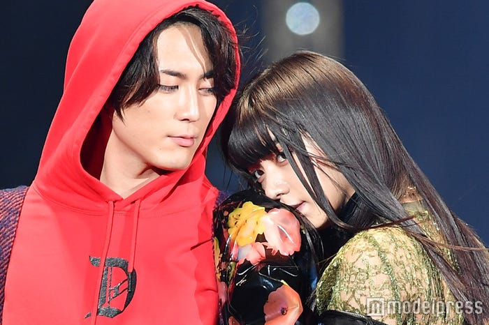 間宮祥太朗、池田エライザ (C)モデルプレス