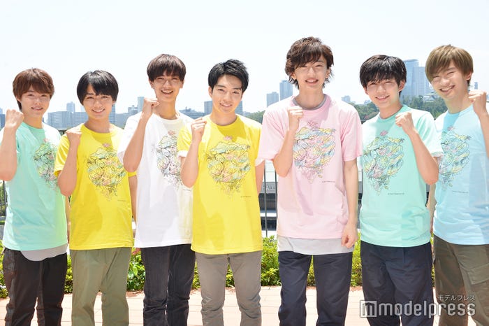 なにわ男子(左から)大橋和也、大西流星、高橋恭平、西畑大吾、道枝駿佑、長尾謙杜、藤原丈一郎(C)モデルプレス