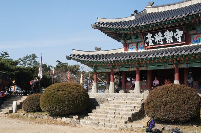 南漢山城の守禦将台／photo by DreamAnvil