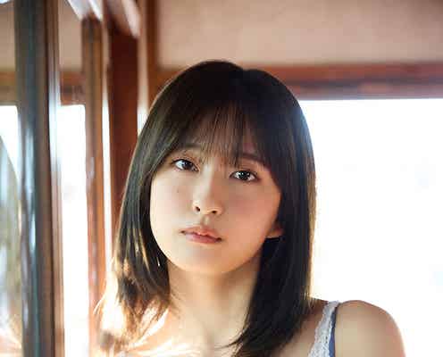 「ミスマガジン2022」斉藤里奈、色白美バスト輝くセクシーショットにドキッ